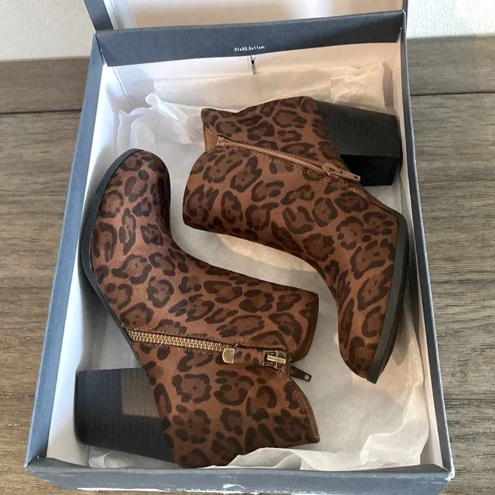 NIB [Style & Co.] Masrinaa Brown Leopard Ankle Block Heel Booties Women’s Sz 6 - Picture 4 of 14